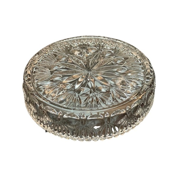 Tabletop Centerpiece Tapered Candle Crystal Glass Candle Holder. - Picture 15 of 16